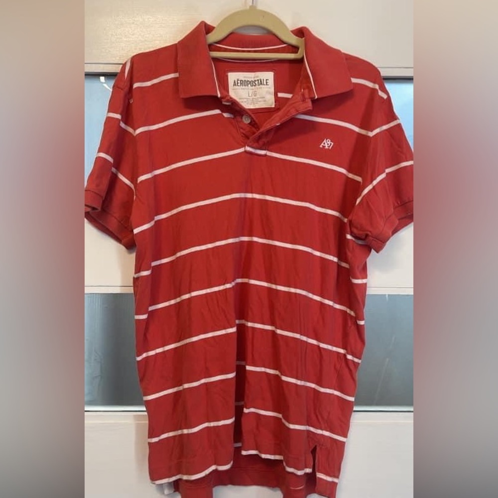 Aeropostale Men’s polo. Red striped. Size Large.